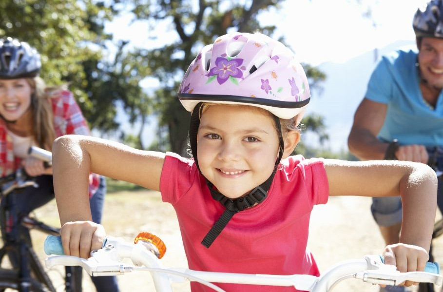 jak vybrat helmu na kolo pro dítě